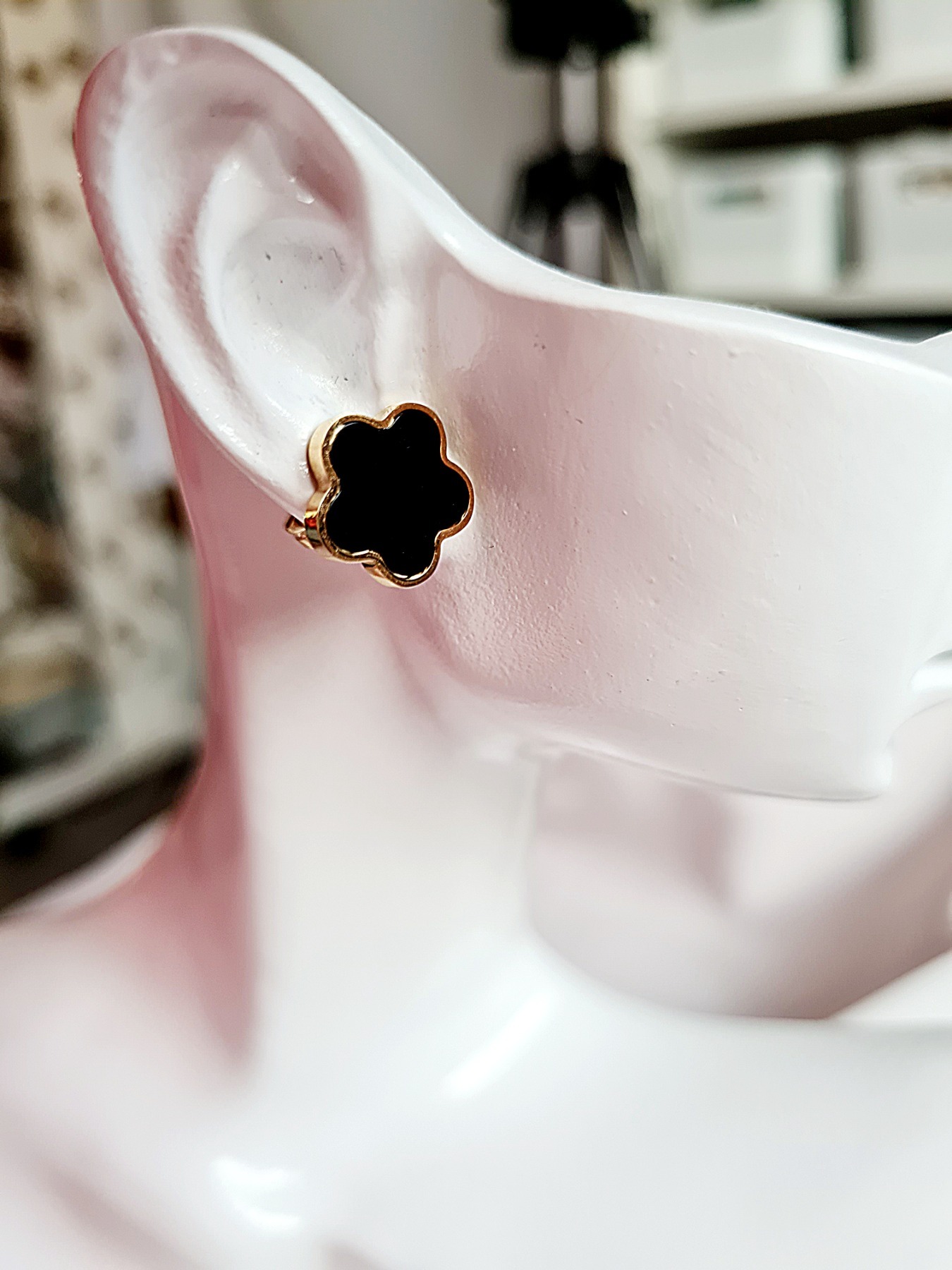 Geschenk Ohrstecker vergoldet Earrings Edelstahl Ohrringe Schwarz Blüten 2