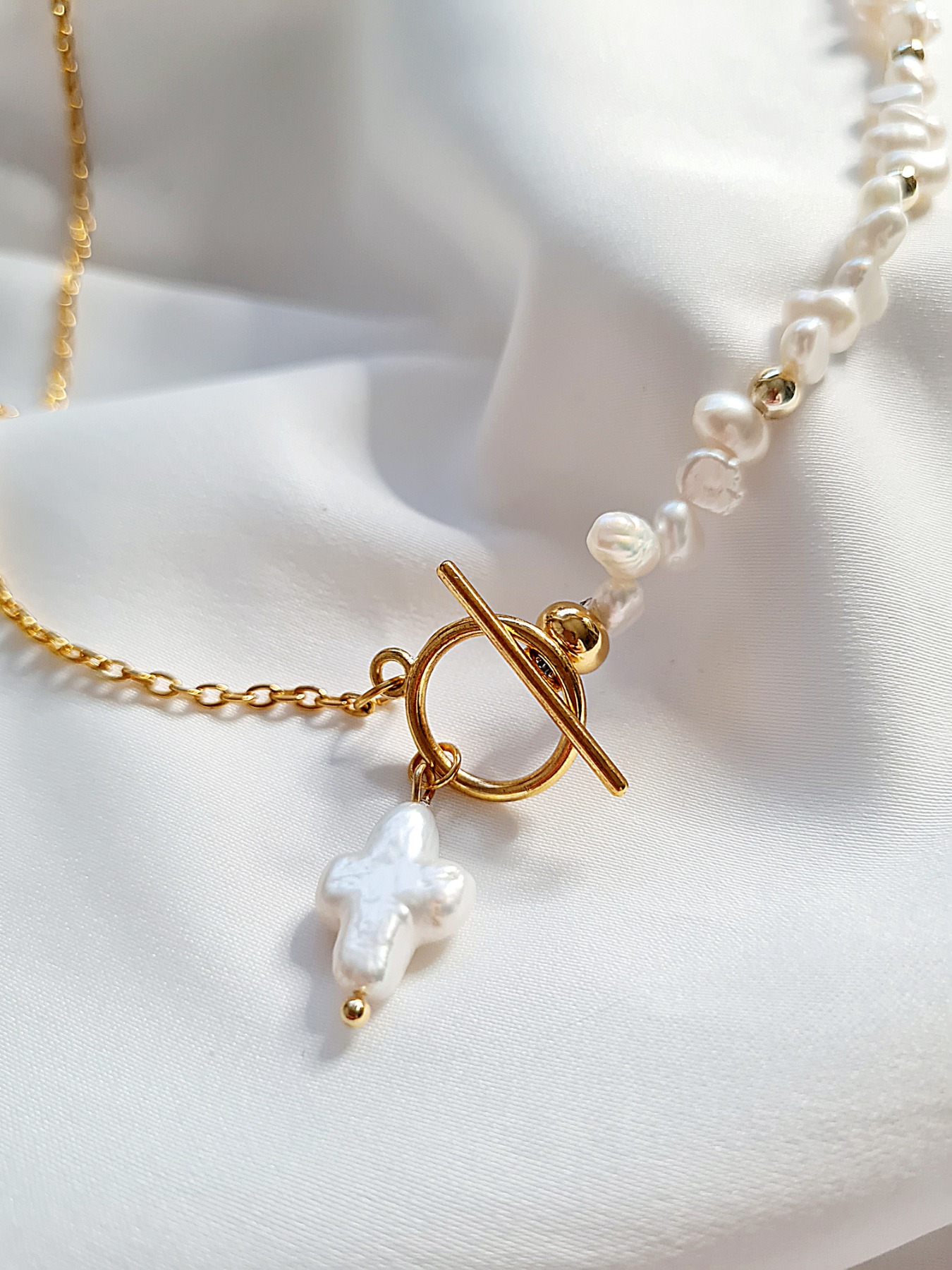 Halskette aus Edelstahl und Süßwasser-Zucht-Perlen 7