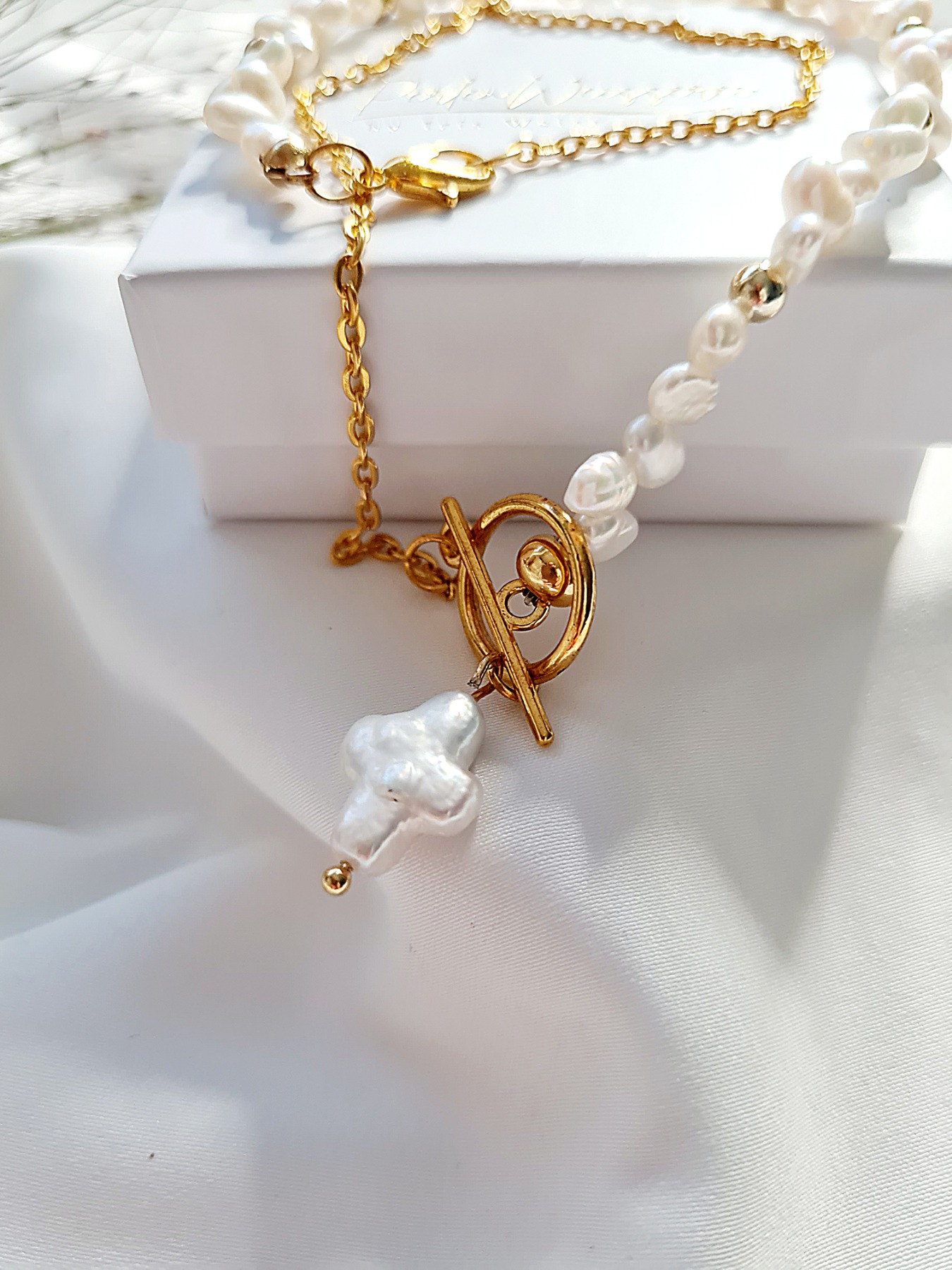 Halskette aus Edelstahl und Süßwasser-Zucht-Perlen 5
