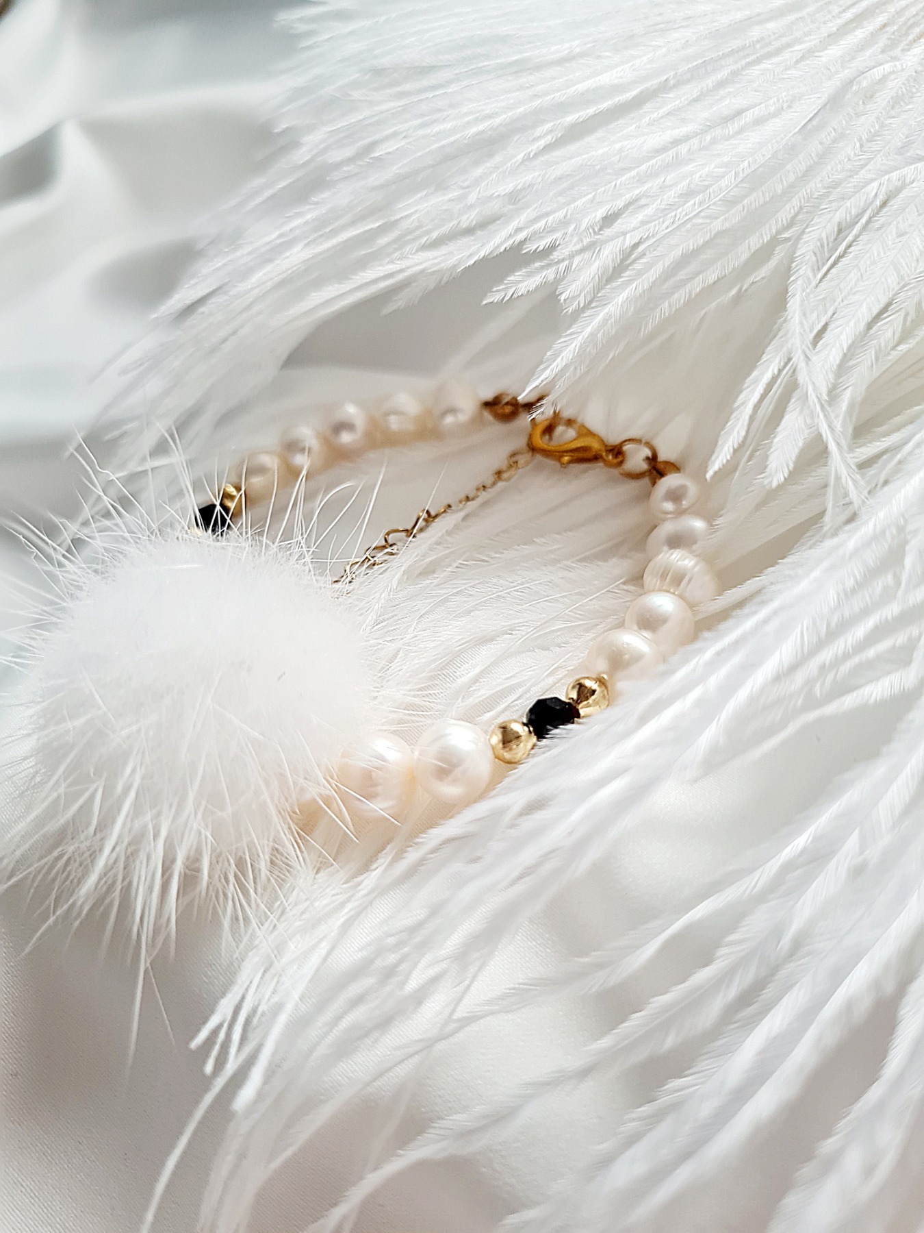 Weißes Armband Süßwasser Perlen Zucht Perlen weicher Fellbommel 3