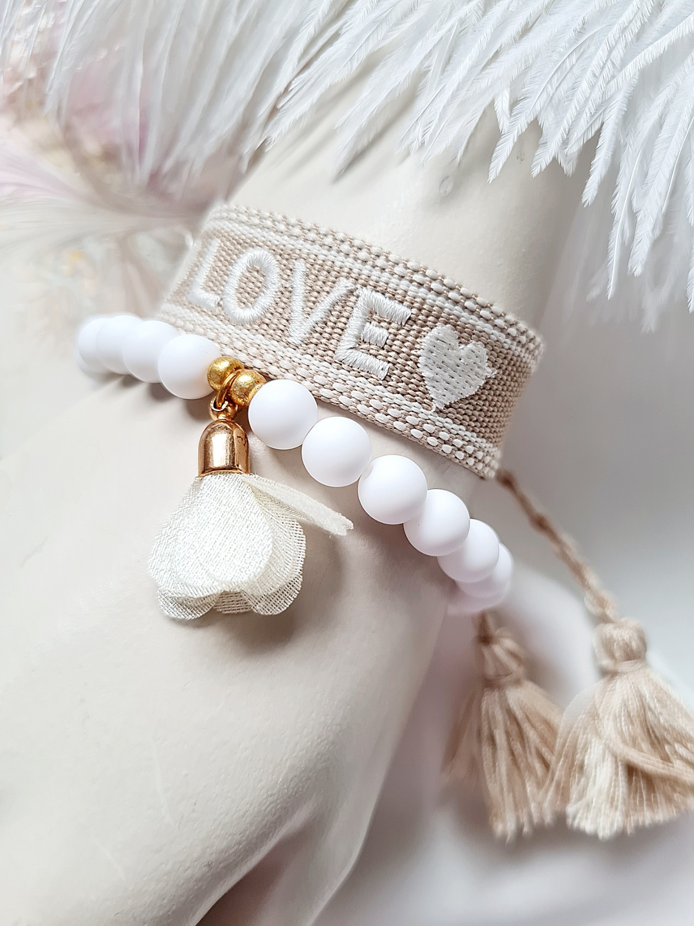 trendige Armbänder Stoff und Perlen Armbänder Accessoire für Frauen Modebewusste Frauen