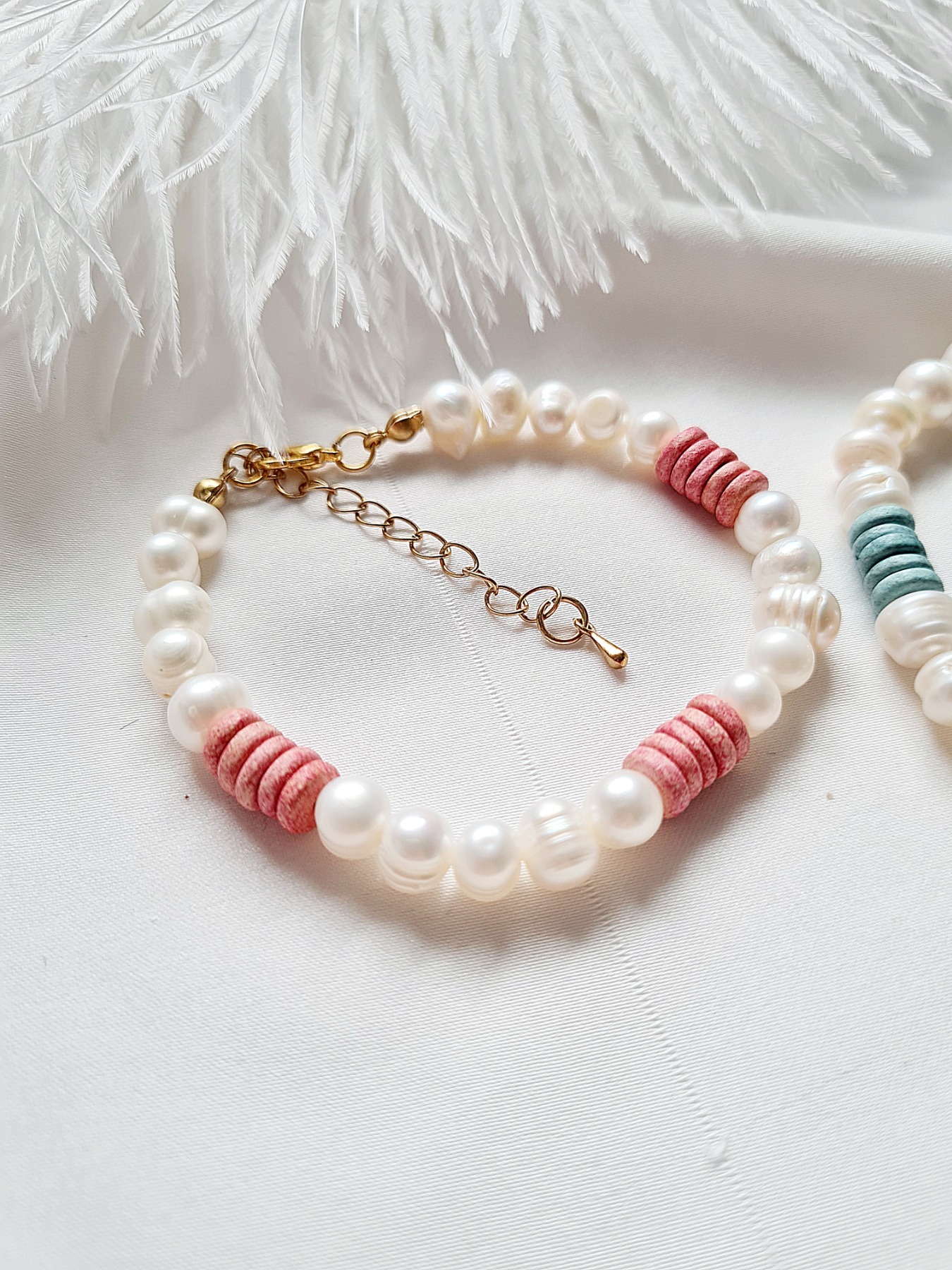 Sommerliche Eleganz Armbänder Süßwasser-Zucht-Perlen Keramikperlen zeitlose Schönheit 2