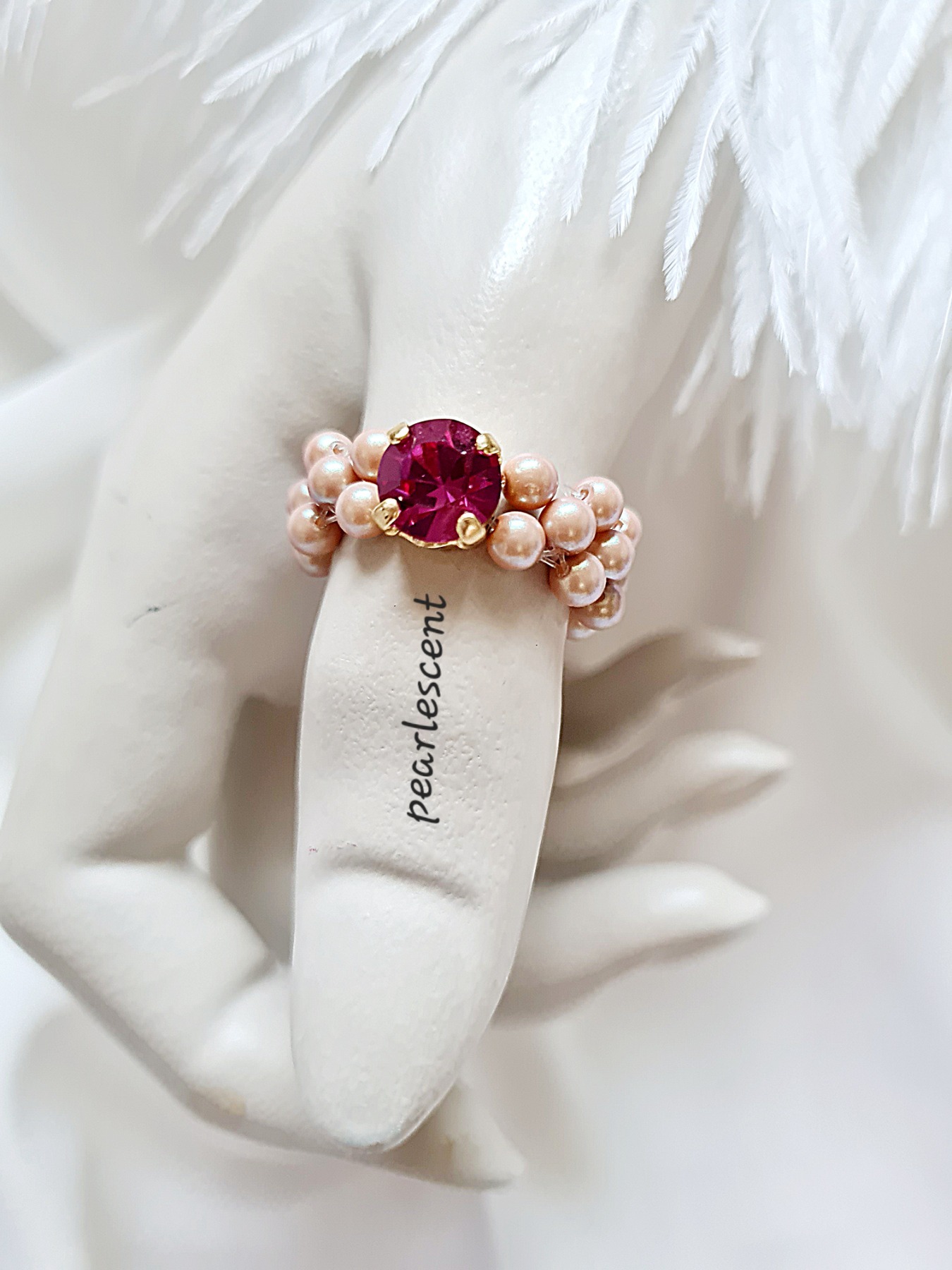 Funkelnde Ringe Luxus Schmuck glänzende Perlen