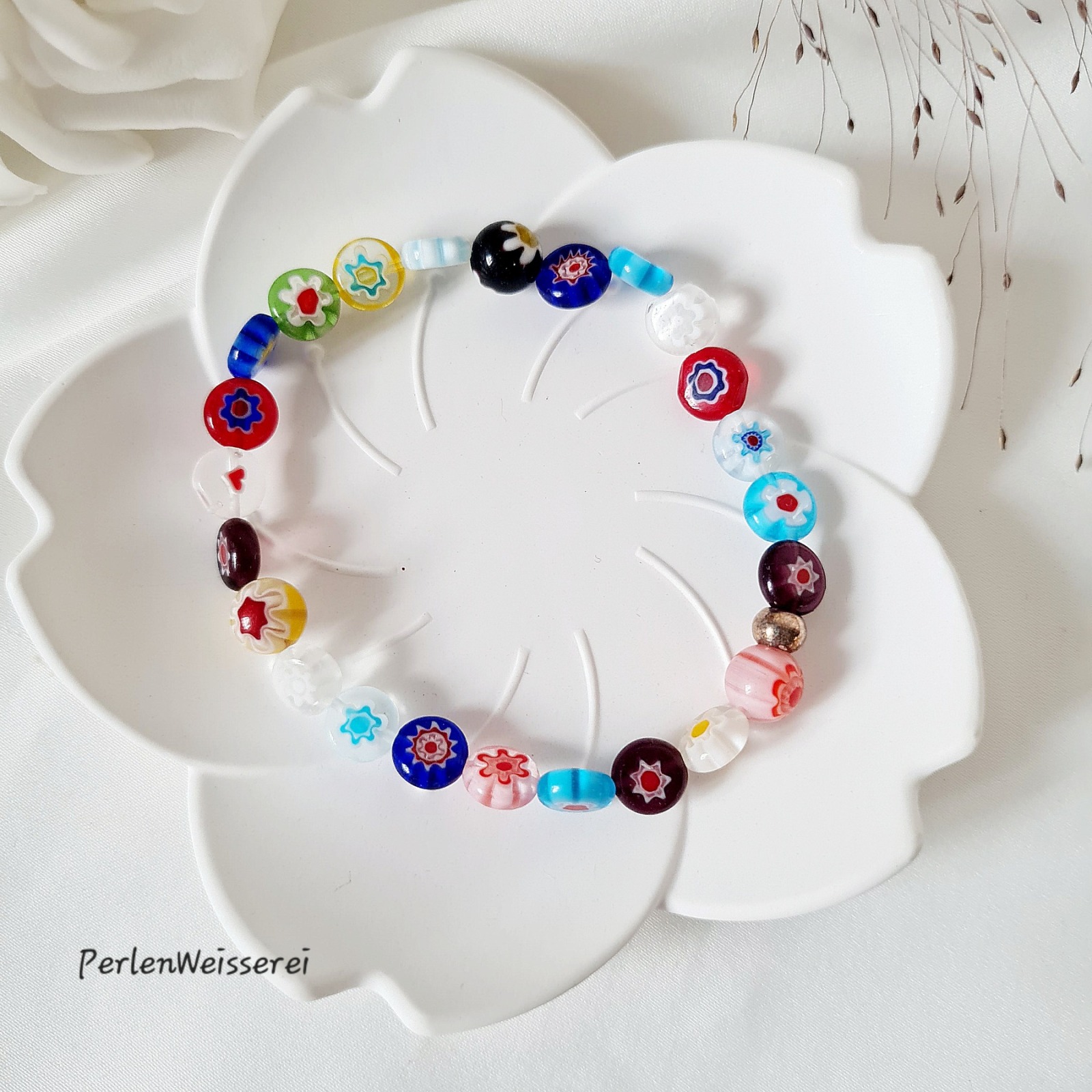 Armbänder aus Millefiori-Perlen