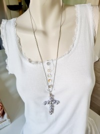 Halsketten aus Kugelkette mit Kreuz-Anhänger 10