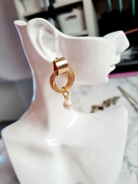 Ohrringe vergoldet mit Ringen und Süßwasserperlen