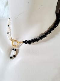 Halskette aus Süßwasser-Zuchtperlen Onyxsplitter edel hochwertige Materialien 2