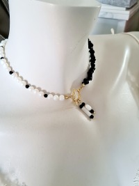 Halskette aus Süßwasser-Zuchtperlen Onyxsplitter edel hochwertige Materialien