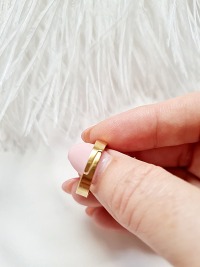 Goldfarbener Ring Metallring mit Preciosa Nacre Perle Luxuriöser Stil Auffälliges