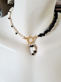 Halskette aus Süßwasser-Zuchtperlen Onyxsplitter edel hochwertige Materialien 8