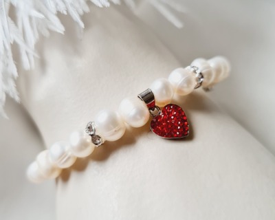 Armband aus Süßwasser-Zucht-Perlen - Verstellbar | Herz Anhänger | Strass-Rondelle | Party-Look