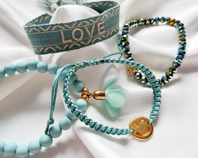Armbänder | Stoff und Perlen - Verstellbar | Armband-Set | Makramee Armband | elastischen