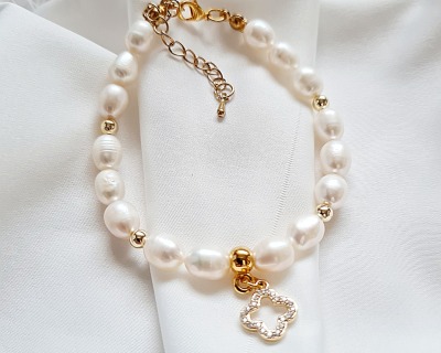 Armband aus Perlen Blüten Anhänger Zirkonia - Elegantes Perlen Armband Brautschmuck