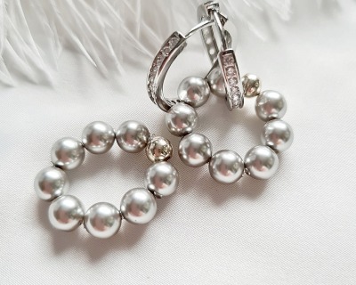 Creolen aus Edelstahl - Creolen aus versilbertem Edelstahl mit Perlen-Hoops - elegante Perlenohrring