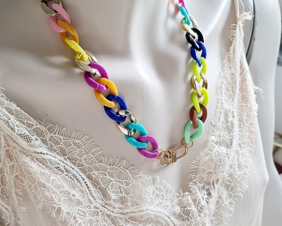 Halskette Talia - Halskette aus großen Acrylgliedern - angesagte Schmuck