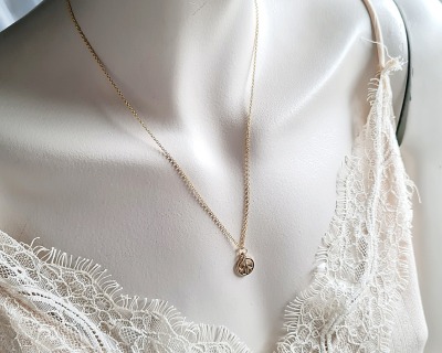 Halskette Marijke - Verstellbare Halskette Edelstahl vergoldet mit Anhänger- klassisches Drsign