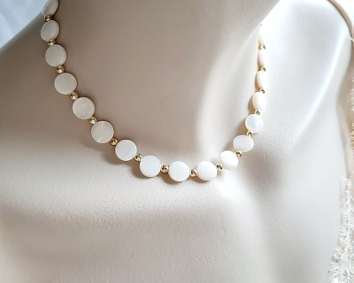 Halskette aus Perlmutt - Halskette aus Perlmutt-Plättchen - edel und elegant