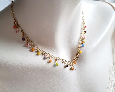 Halskette Lucia - Halskette aus 18k vergoldetem Edelstahl mit vielen kleinen Millefiori-Perlen -