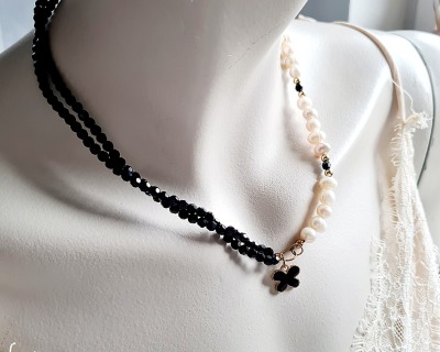 Glitzernde Halsketten Preciosa Perlen Süßwasser Perlen - Raffinierte Halsketten