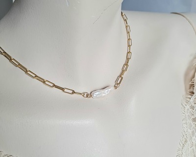 Halskette Lieke - Verstellbare Halskette aus 18 k vergoldetem Edelstahl mit Süßwasser-Zucht-Perle