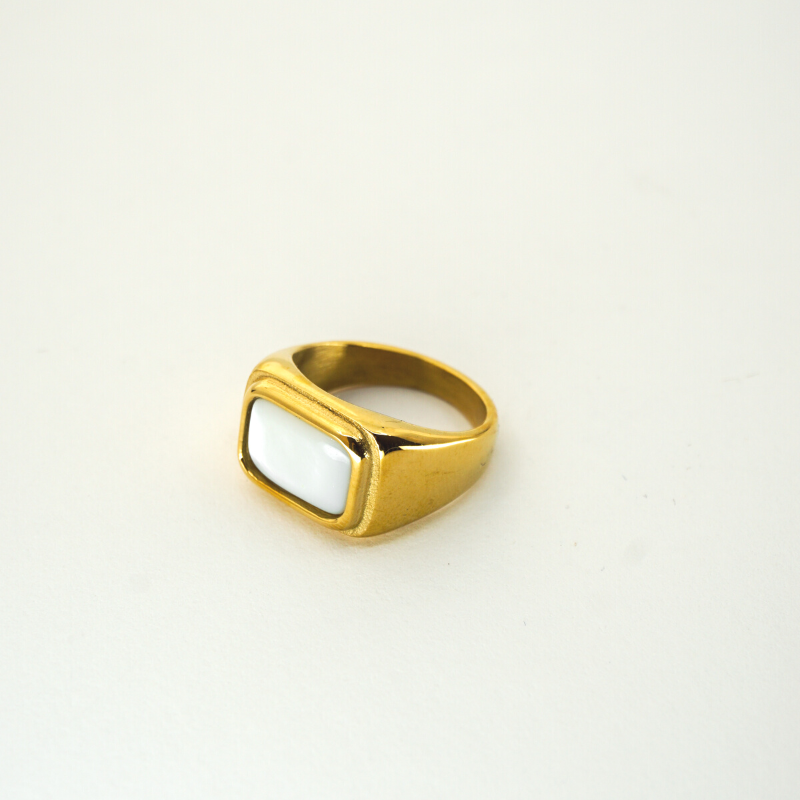Goldener Ring Astrid