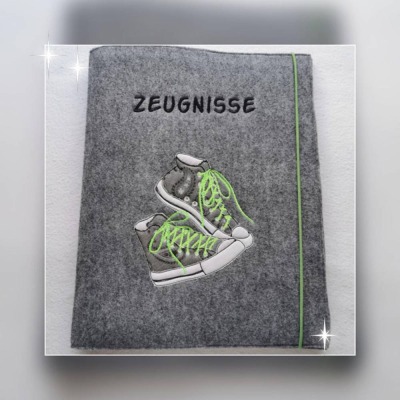 Zeugnismappe aus Filz Schuhe Personalisierung möglich, verschiedene Varianten zur Auswahl - Coole