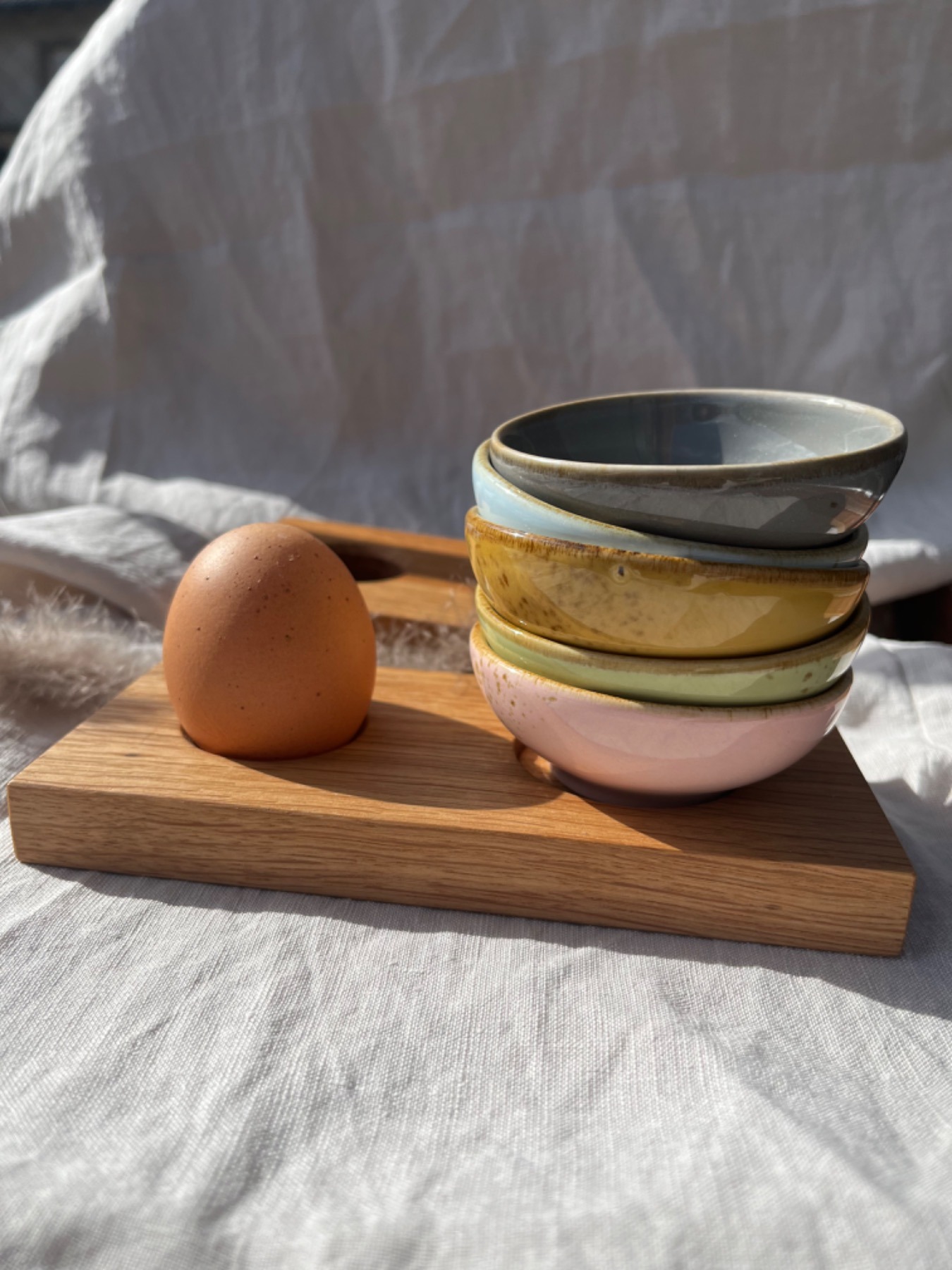Eierbecher aus Eichenholz mit Keramik Schälchen 6