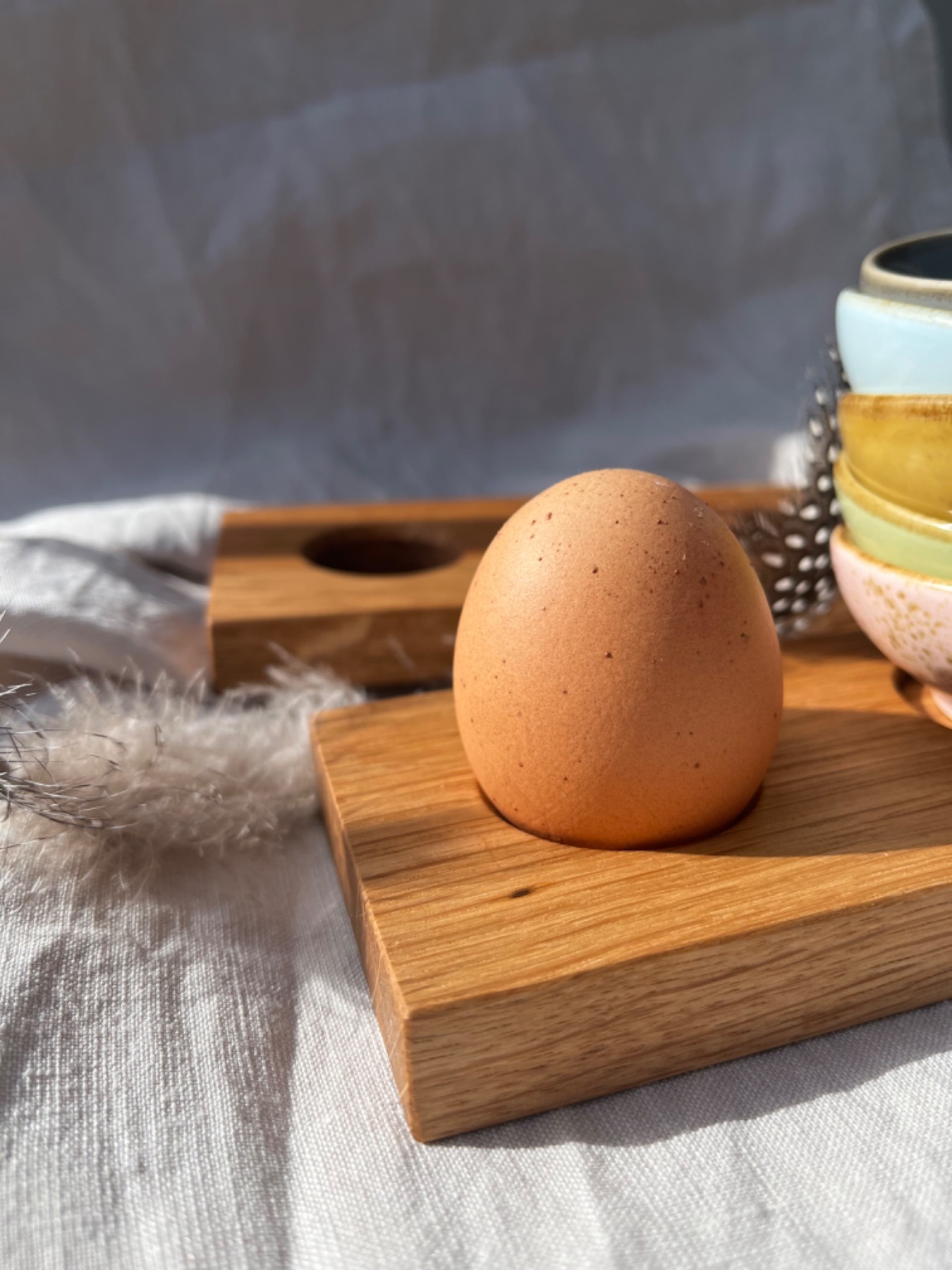 Eierbecher aus Eichenholz mit Keramik Schälchen 5