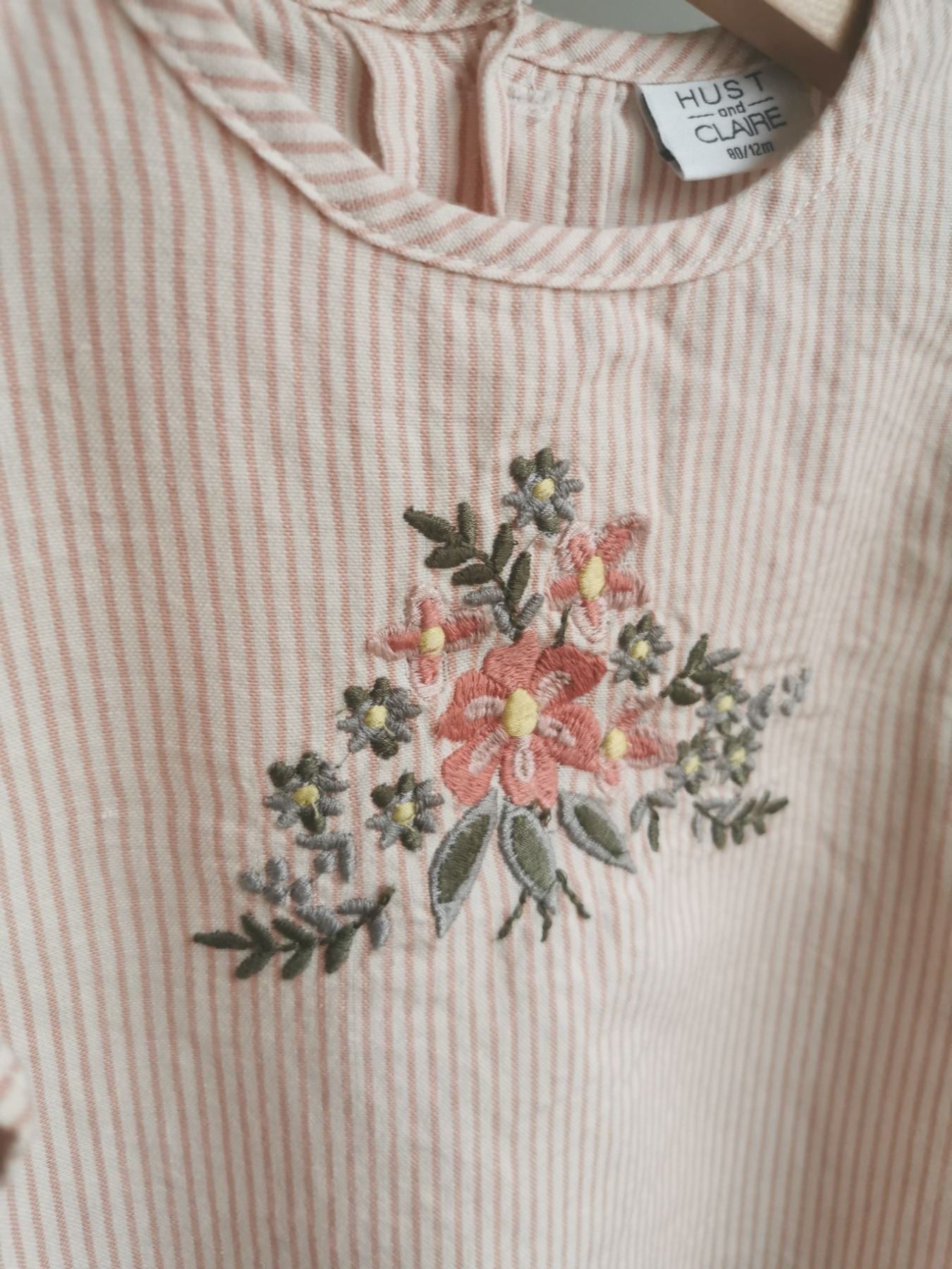 Bluse mit Blumenstickerei - Größe 80 3