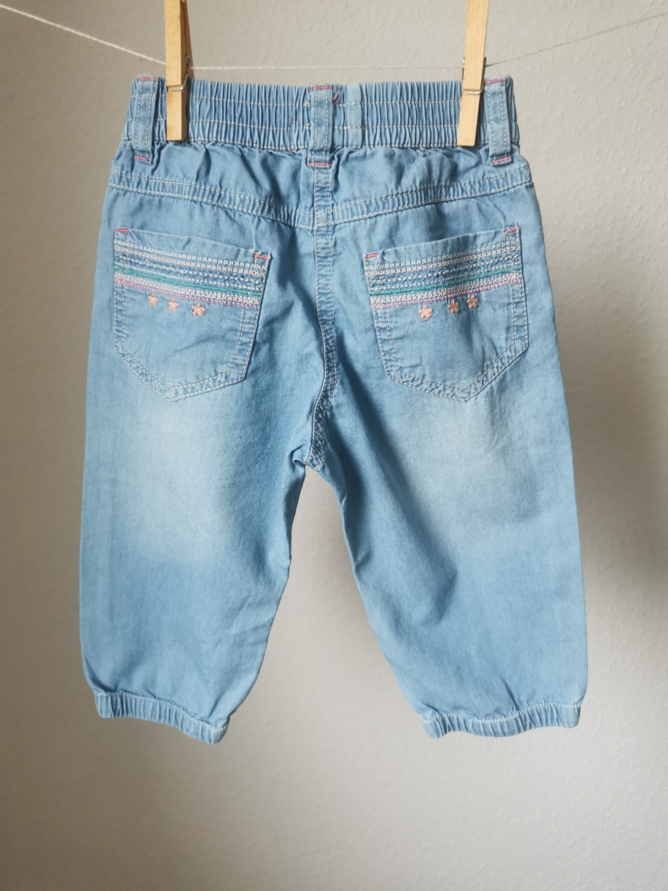 Jeans mit Stickerei - Größe 92/98 3