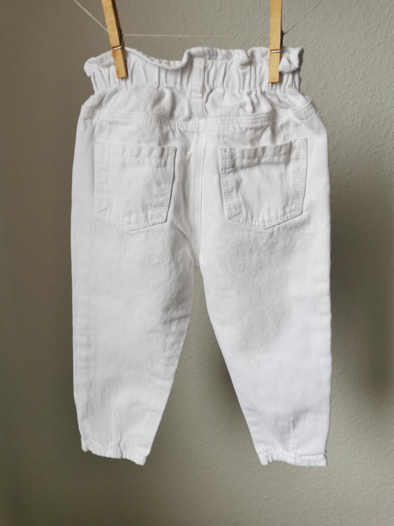 Jeans mit gerafftem Bund - Größe 98 3