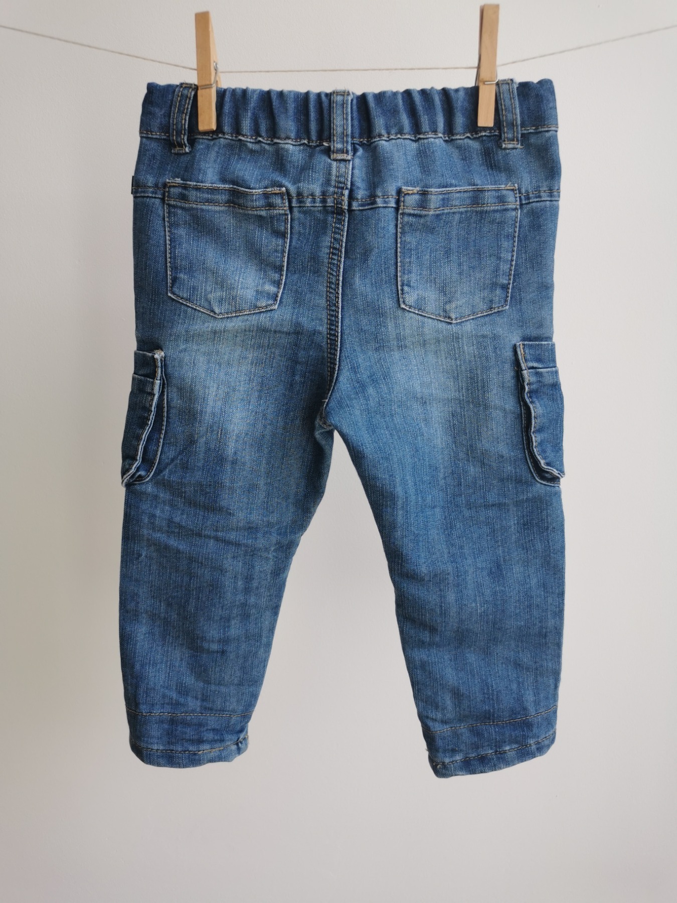 Jeans mit Taschen - Größe 80 3