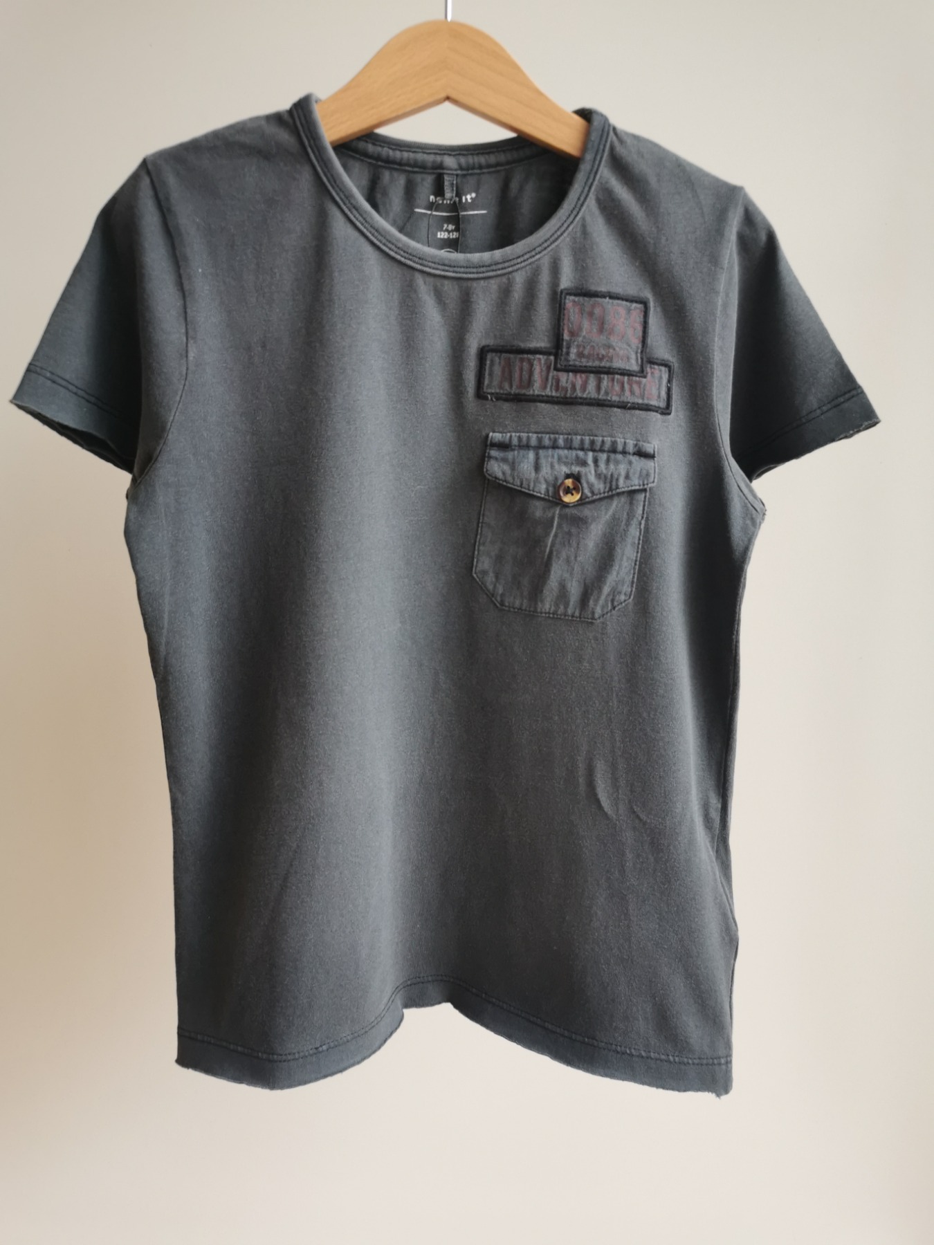 NEU T-Shirt mit Brusttasche - Größe 122/128