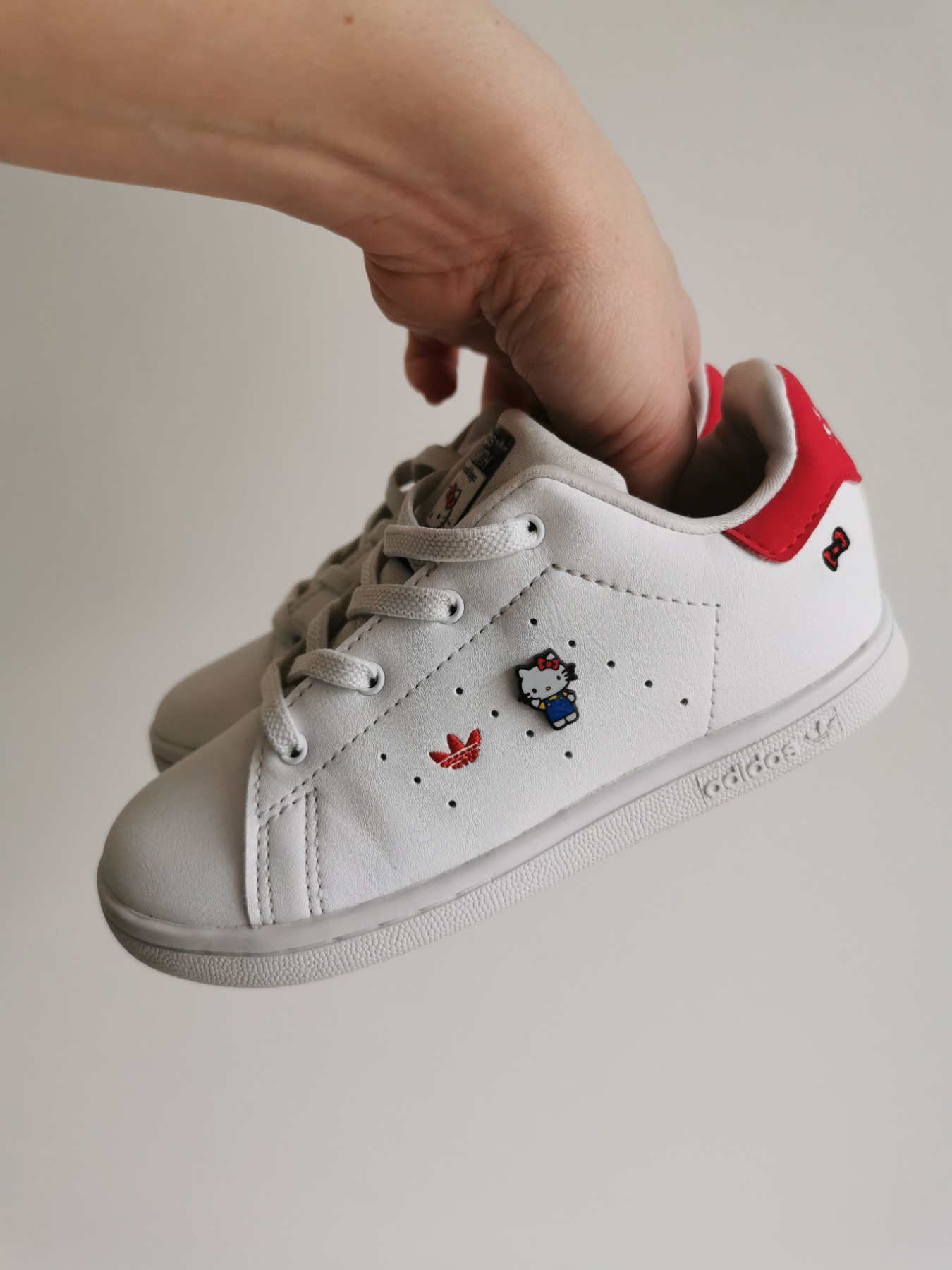 Stan Smith / Hello Kitty Sneaker - Größe 27