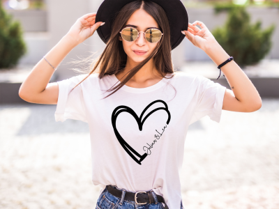Personalisiertes Damen T-Shirt legere Herz | Mamashirt | Kindernamen - Herzaufdruck und Namen