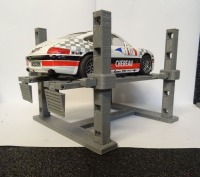 4 Säulen Hebebühne Diorama 1/32 1:32 Bausatz Höhenverstellbar Vitrine Slotcar 5