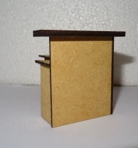 Modellbau Diorama Werkstatt Bar Empfangstresen Maßstab 1:18 Lasercut MDF 3